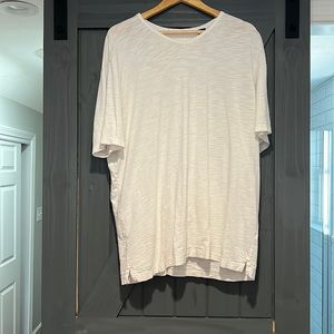 Used Tommy Bahama tshirt